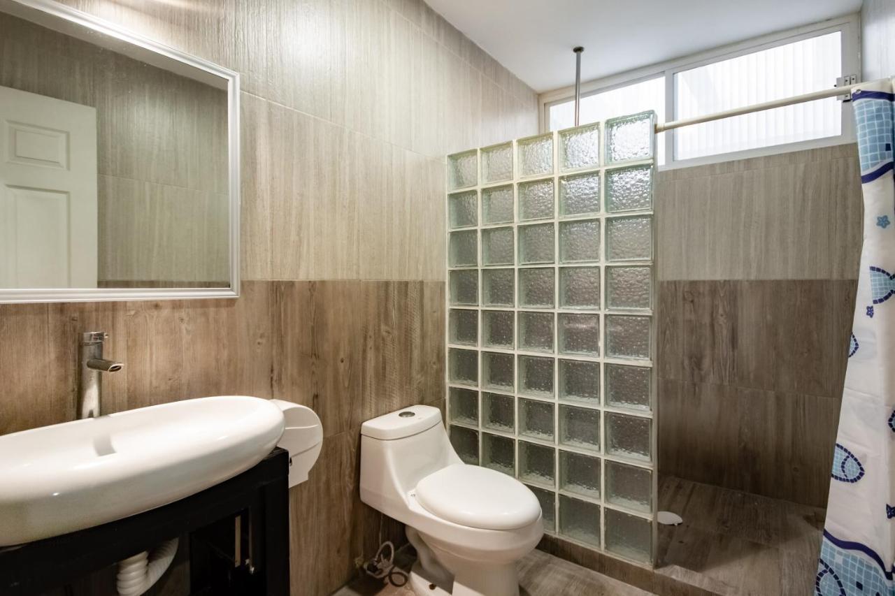 לאון Hotel Halley מראה חיצוני תמונה